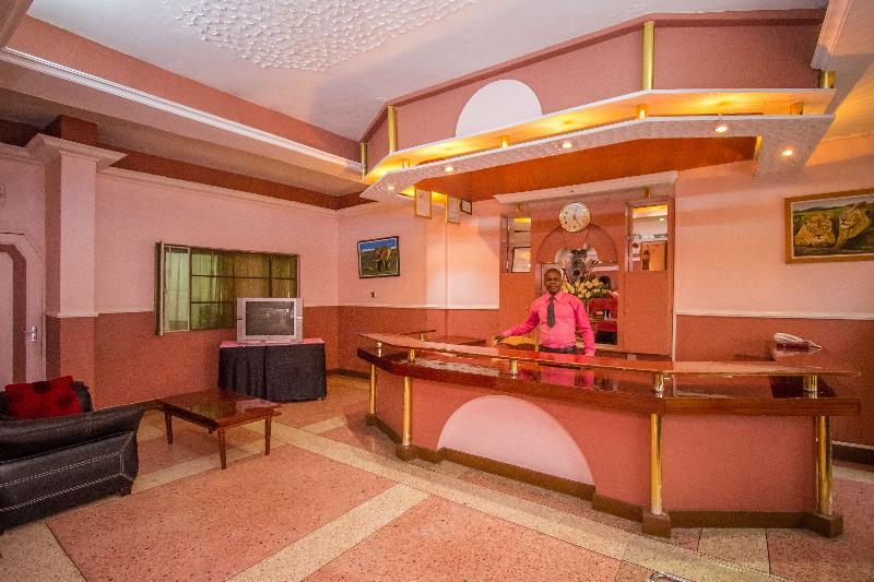 Chester Hotel Nakuru Buitenkant foto