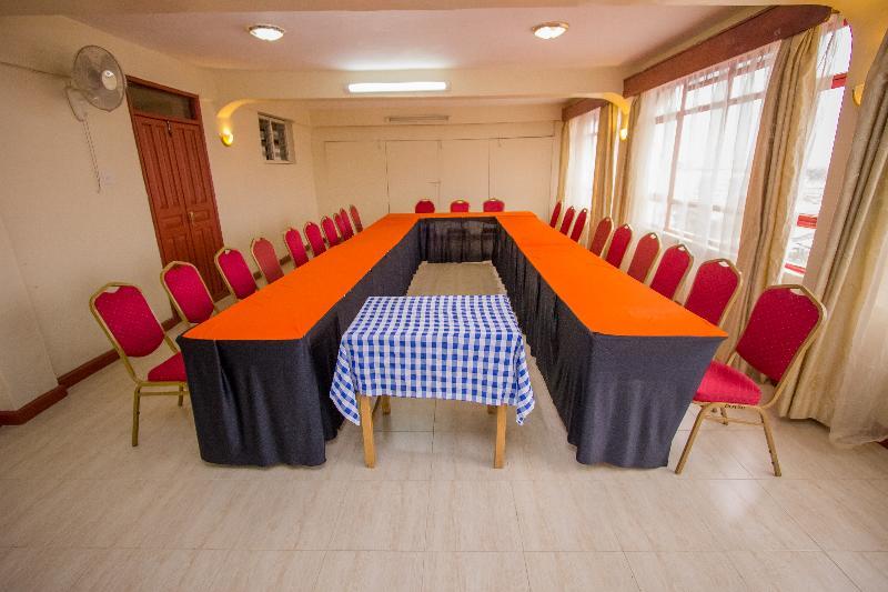 Chester Hotel Nakuru Buitenkant foto