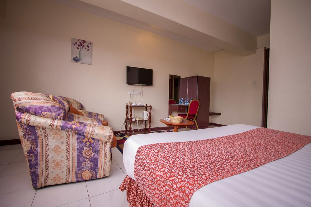 Chester Hotel Nakuru Buitenkant foto