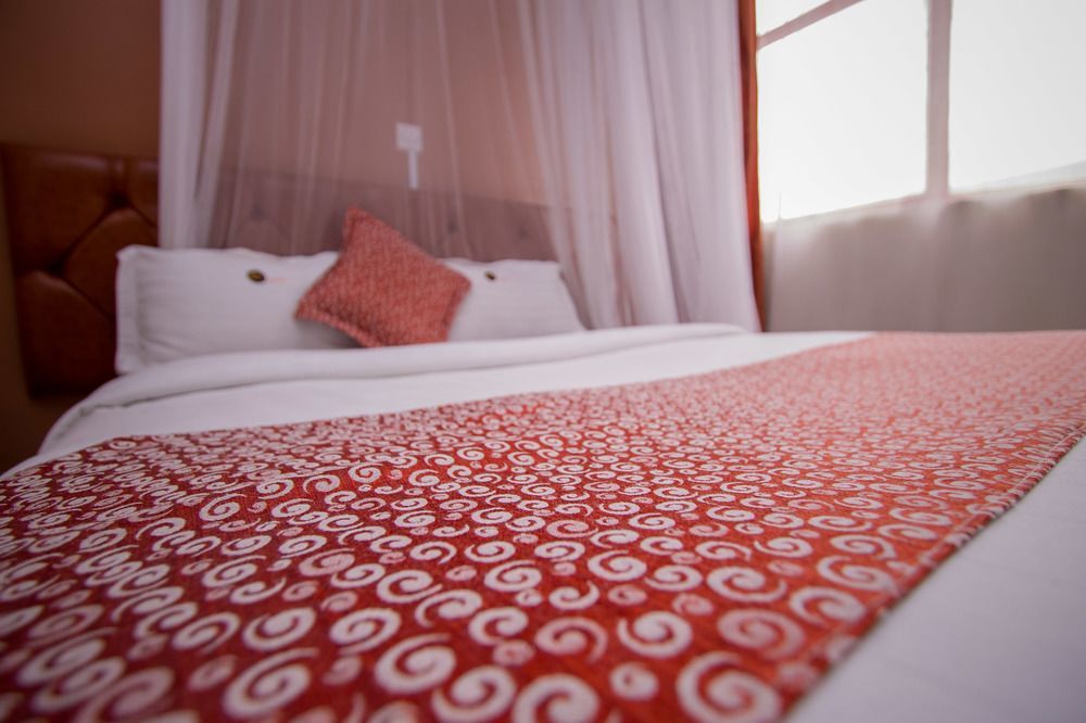 Chester Hotel Nakuru Buitenkant foto