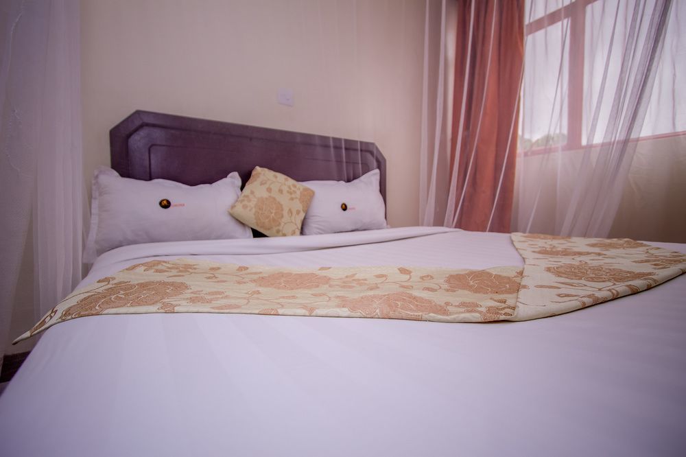 Chester Hotel Nakuru Buitenkant foto