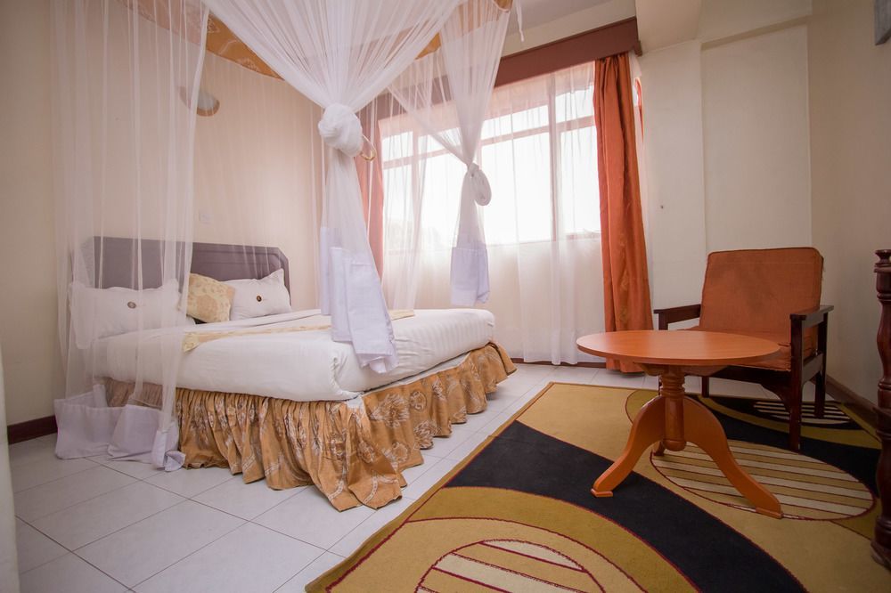 Chester Hotel Nakuru Buitenkant foto