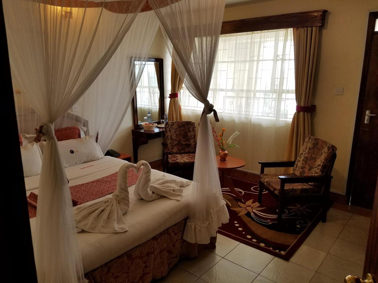 Chester Hotel Nakuru Buitenkant foto