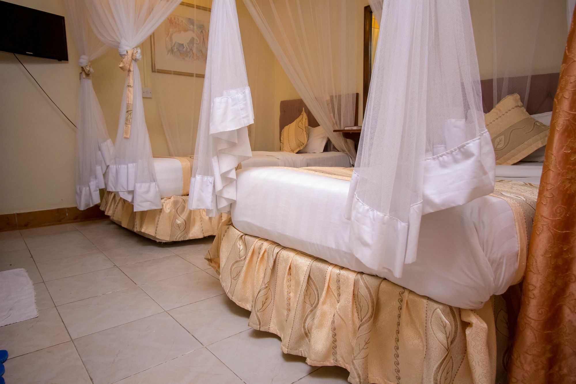 Chester Hotel Nakuru Buitenkant foto