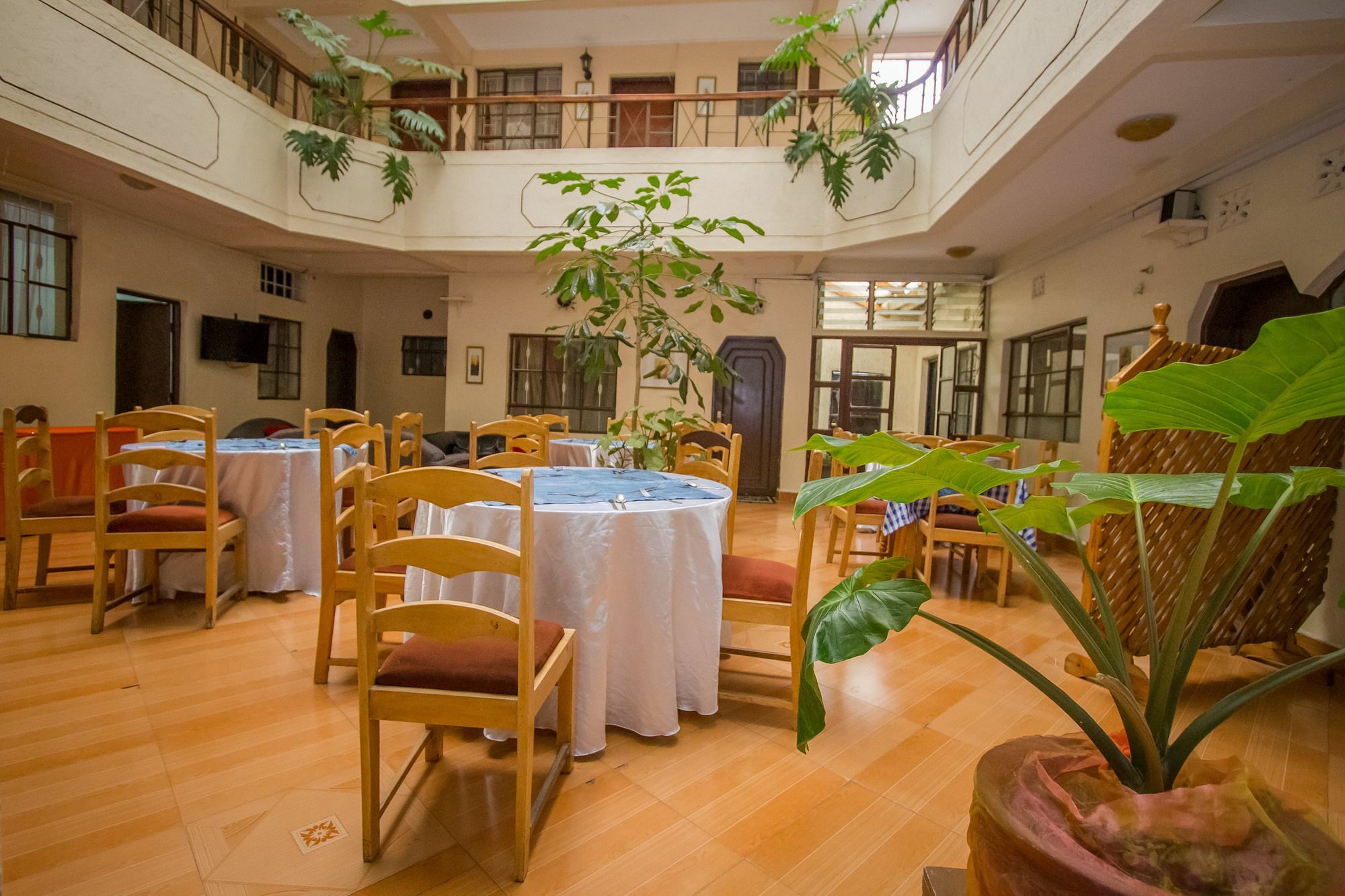 Chester Hotel Nakuru Buitenkant foto